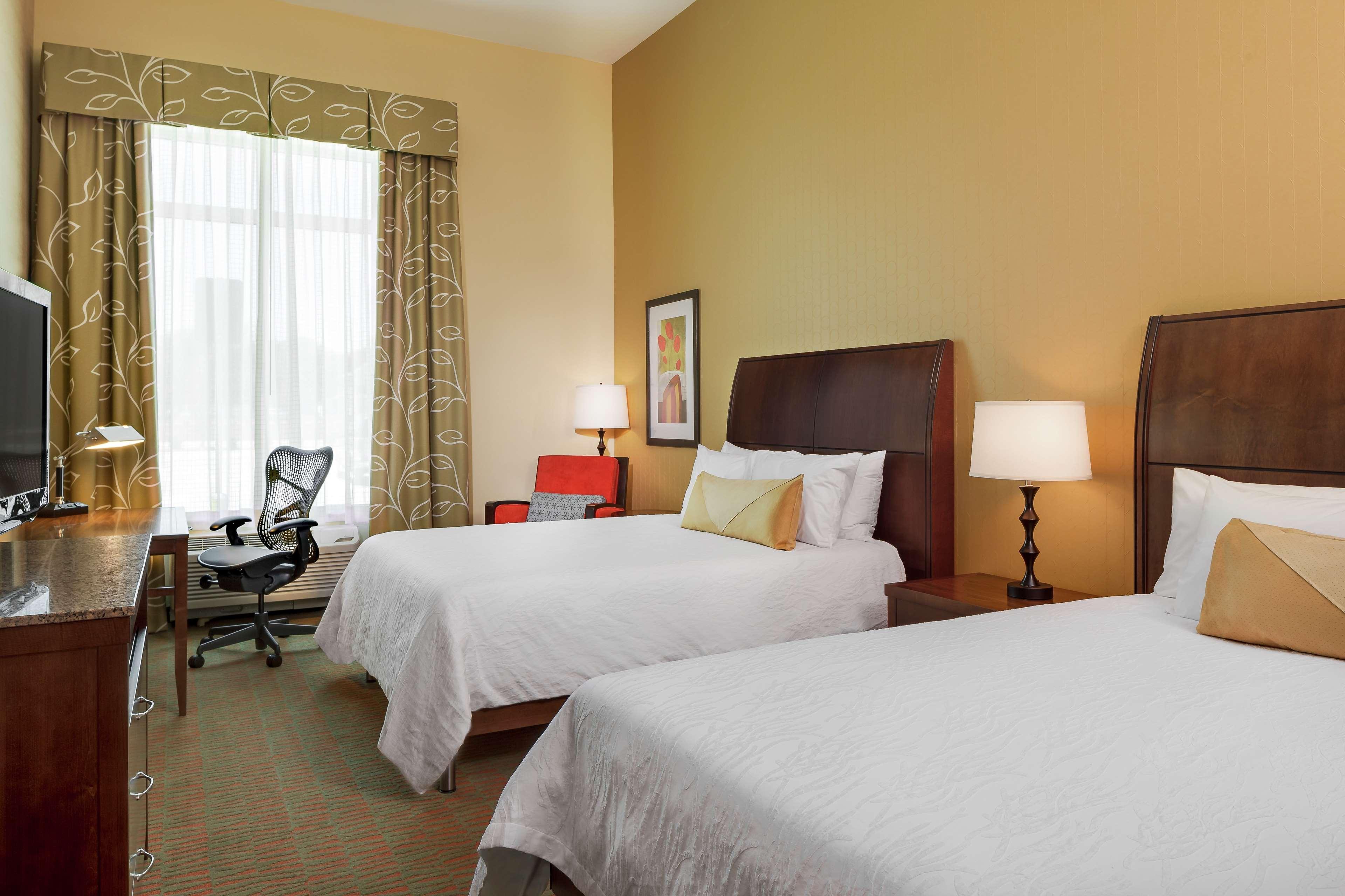 Hilton Garden Inn Manhattan Kansas Rum bild