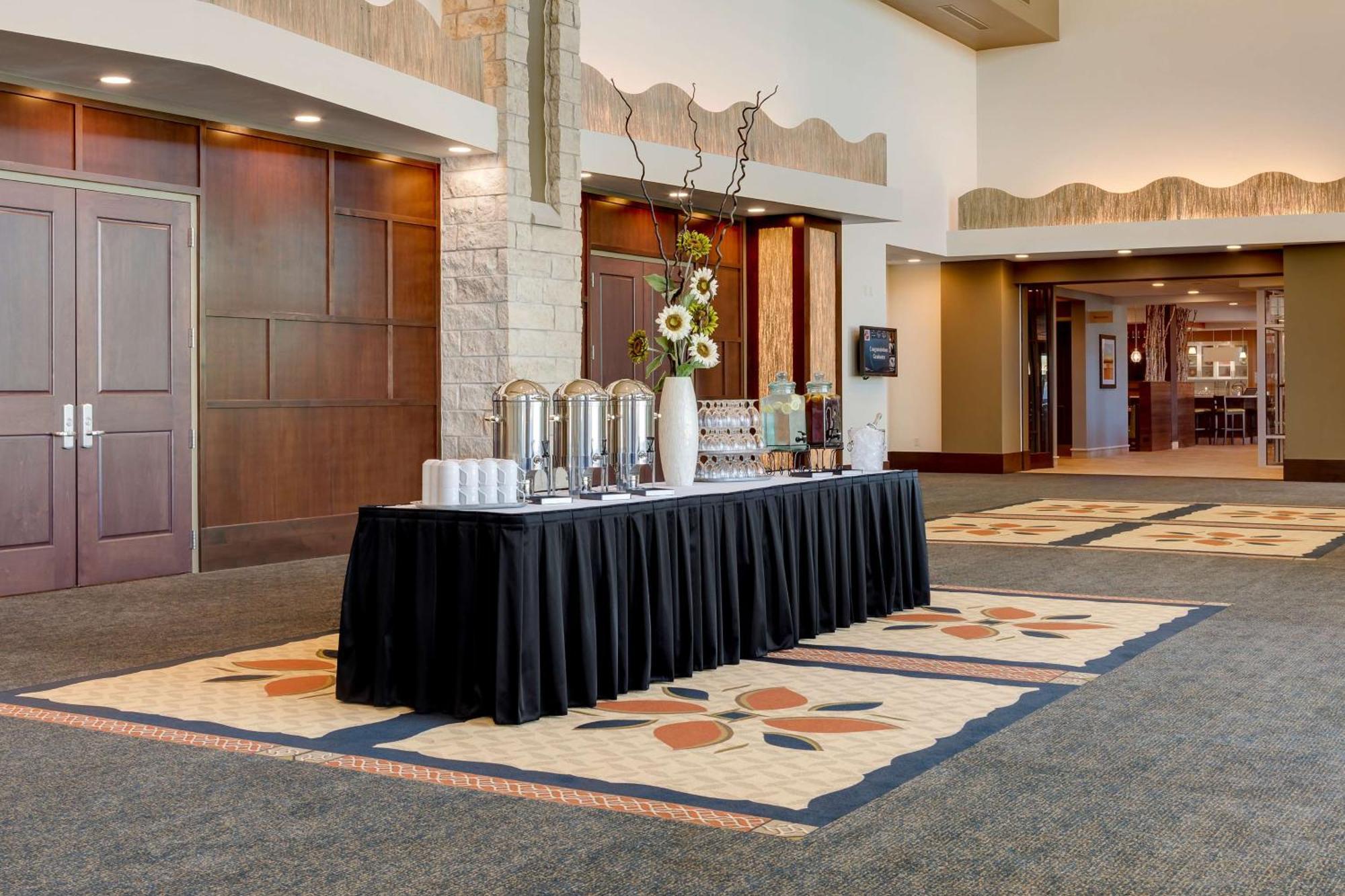 Hilton Garden Inn Manhattan Kansas Exteriör bild