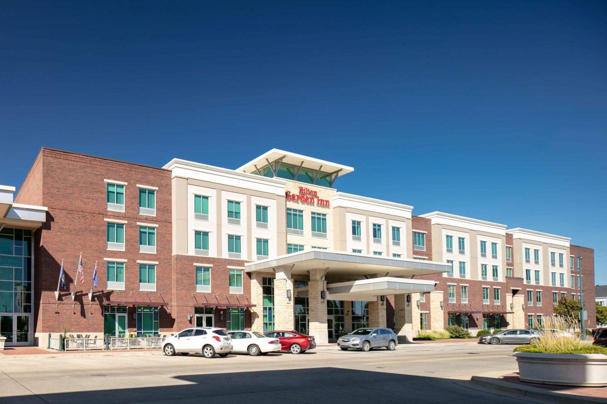 Hilton Garden Inn Manhattan Kansas Exteriör bild